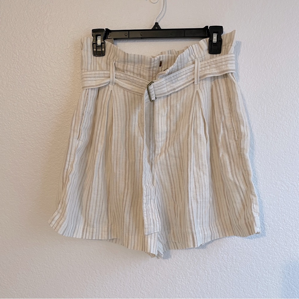 Banana Republic Linen Blend Paperbag Short Striped Beige Cream Belted Size 4